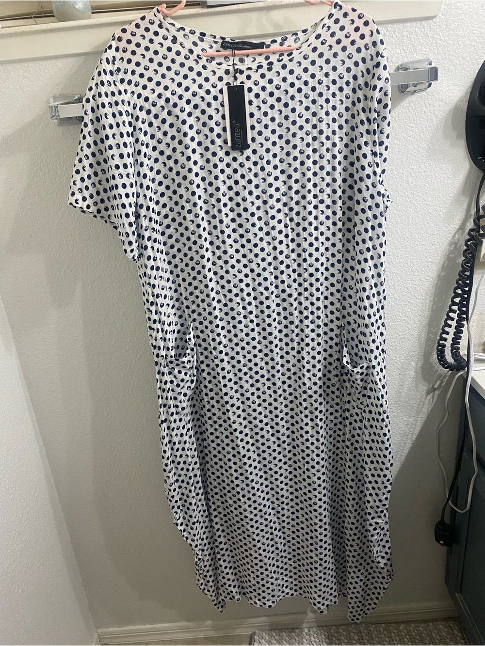 NWT! Zanzea Collection! Stunning White Midi Dress w/ Navy Polka Dots. Sz XXL